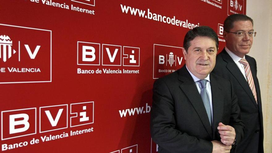 José Luis Olivas y Domingo Parra, en la sede del banco en 2007.