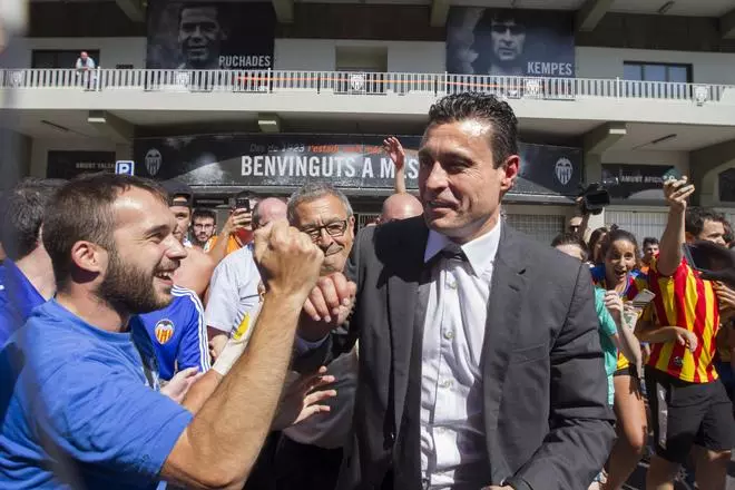 Fotogalería de Amadeo Salvo; de "salvador" del Valencia CF a estar enjuiciado por la venta del club
