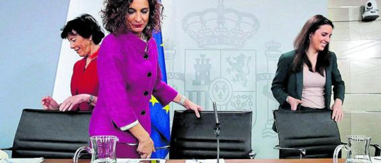 la ministra de Hacienda, María Jesús Montero, tras un Consejo de Ministros. | EFE