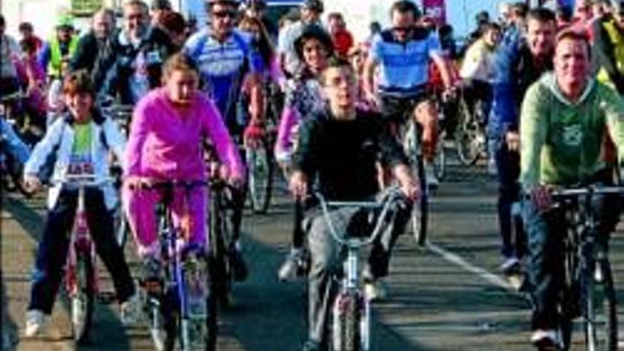 El Día de la Bicicleta espera superar los 4.000 participantes del 2008