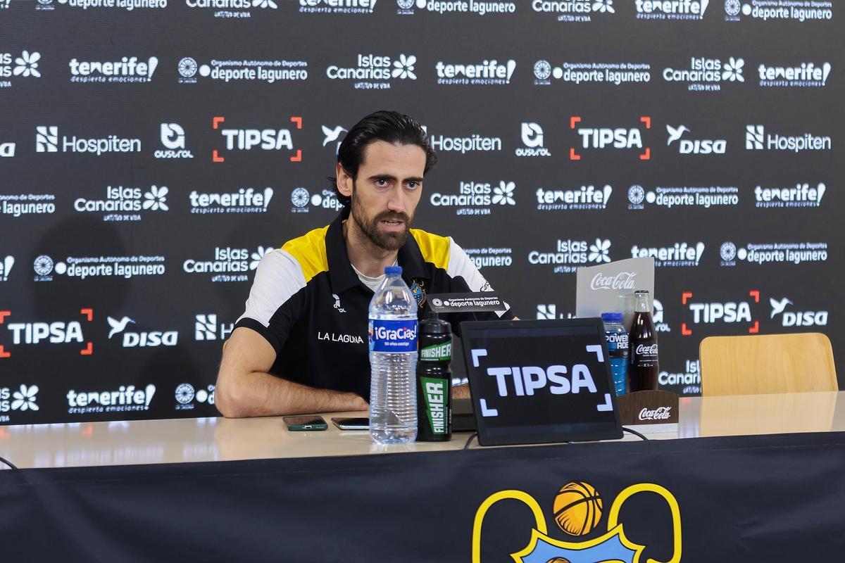 Sastre, en su comparecencia justo antes del partido del Granada