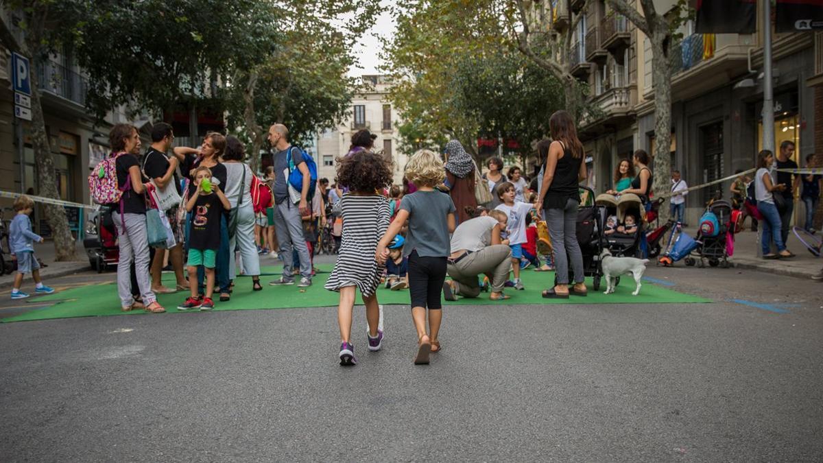 Actividades infantiles en plena calle, en la pasada edición de la Semana Europea de la Movilidad, en Barcelona