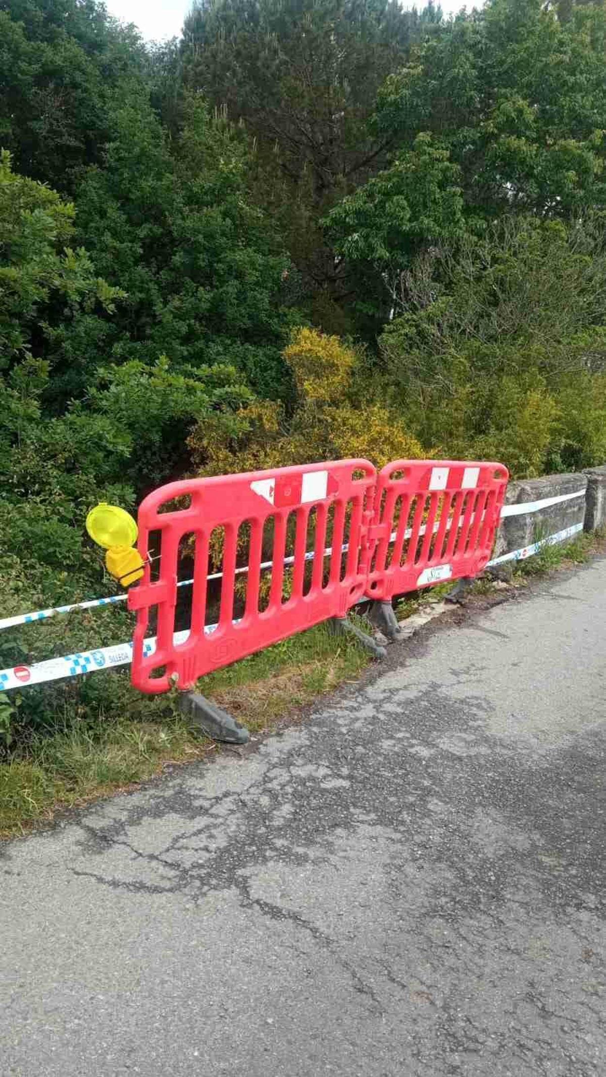 Tramo del puente afectado por el desprendimiento de piezas.