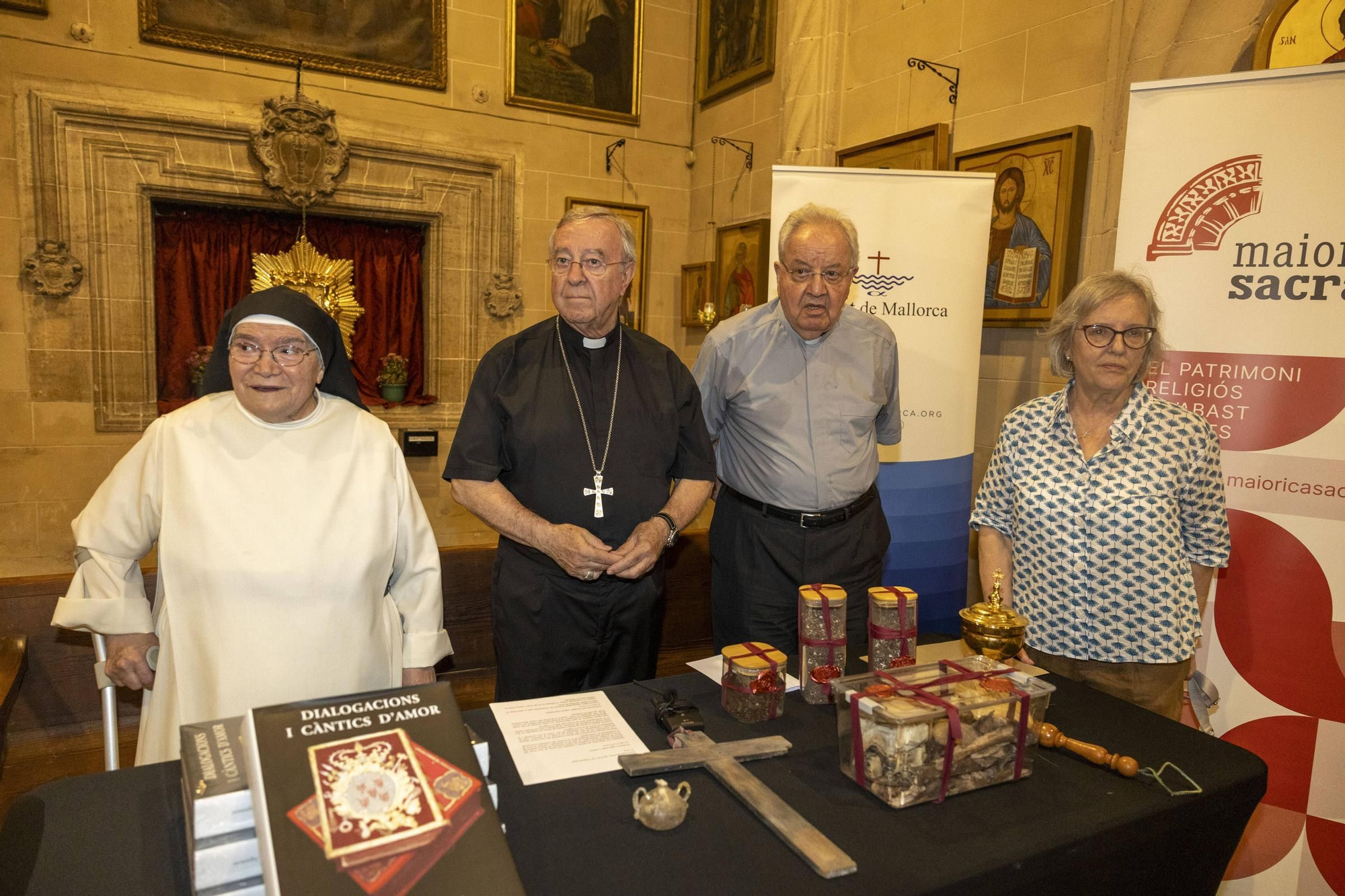 Trasladan los restos de sor Anna Maria del Santísimo Sacramento a la iglesia de Santa Catalina de Siena en Palma