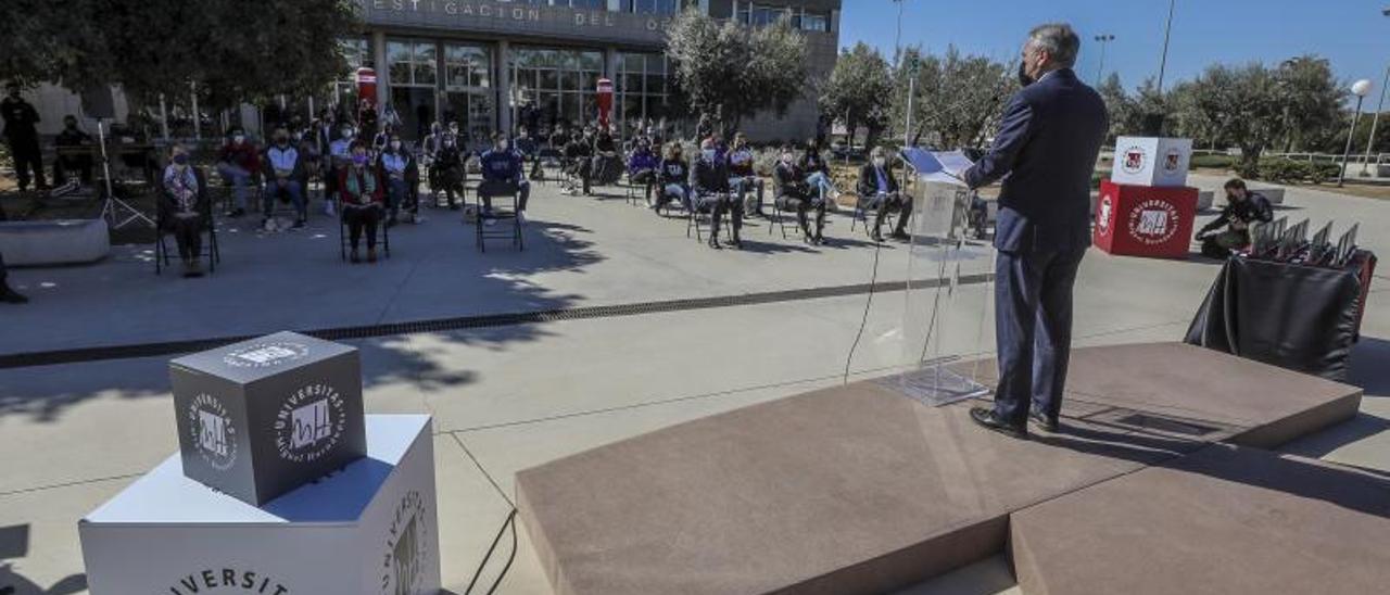 Un acto en la Universidad Miguel Hernández de Elche.