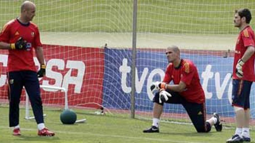 Valdés, con Casillas