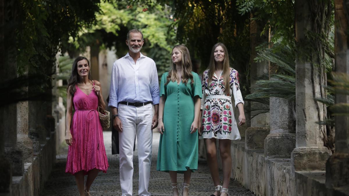 FOTOS | La Familia Real visita los Jardines de Alfàbia, en Bunyola