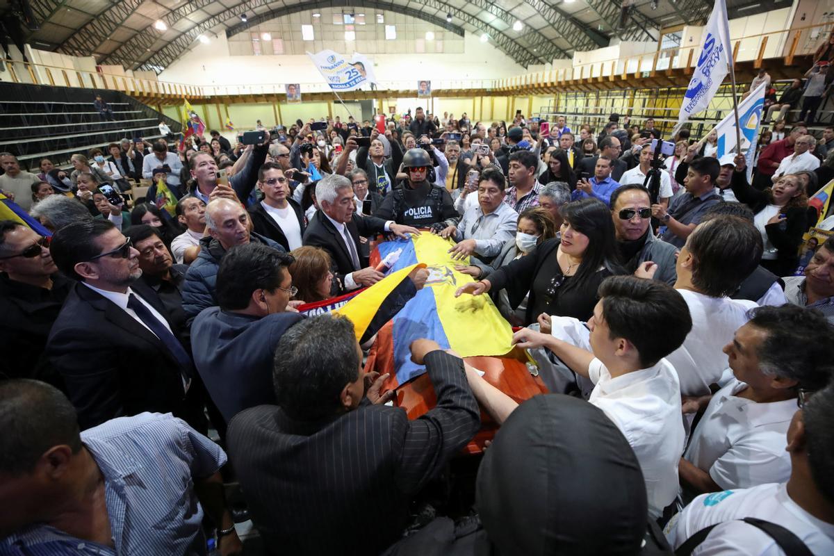 Quito despide al candidato asesinado Fernando Villavicencio