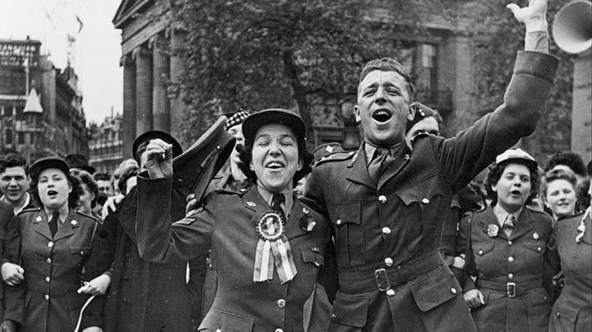 Celebración del Día de la Victoria (V-Day) en Londres, en 1945.
