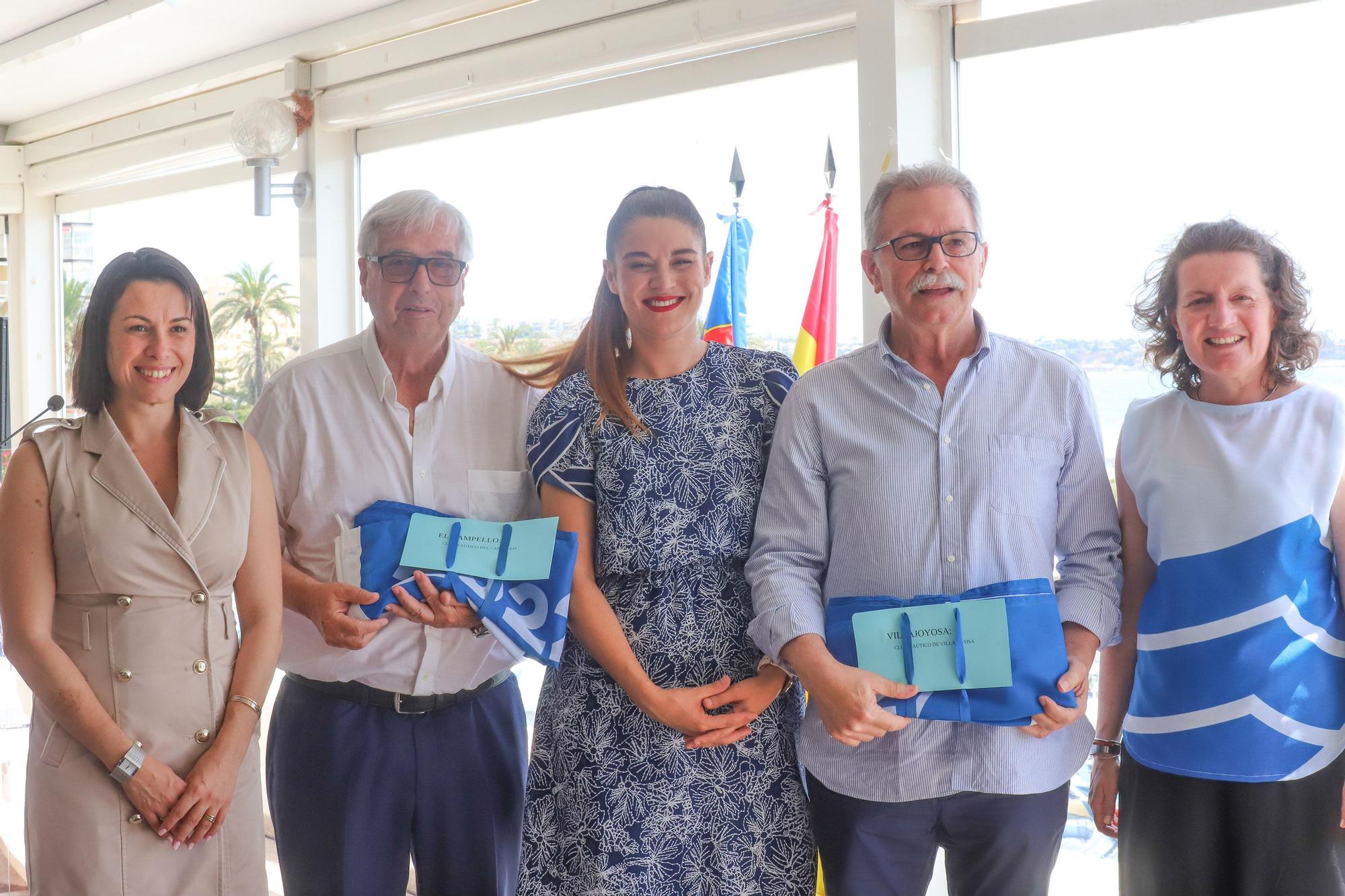 La Generalitat entrega en Orihuela las 158 banderas azules de las playas y puertos de la Comunidad