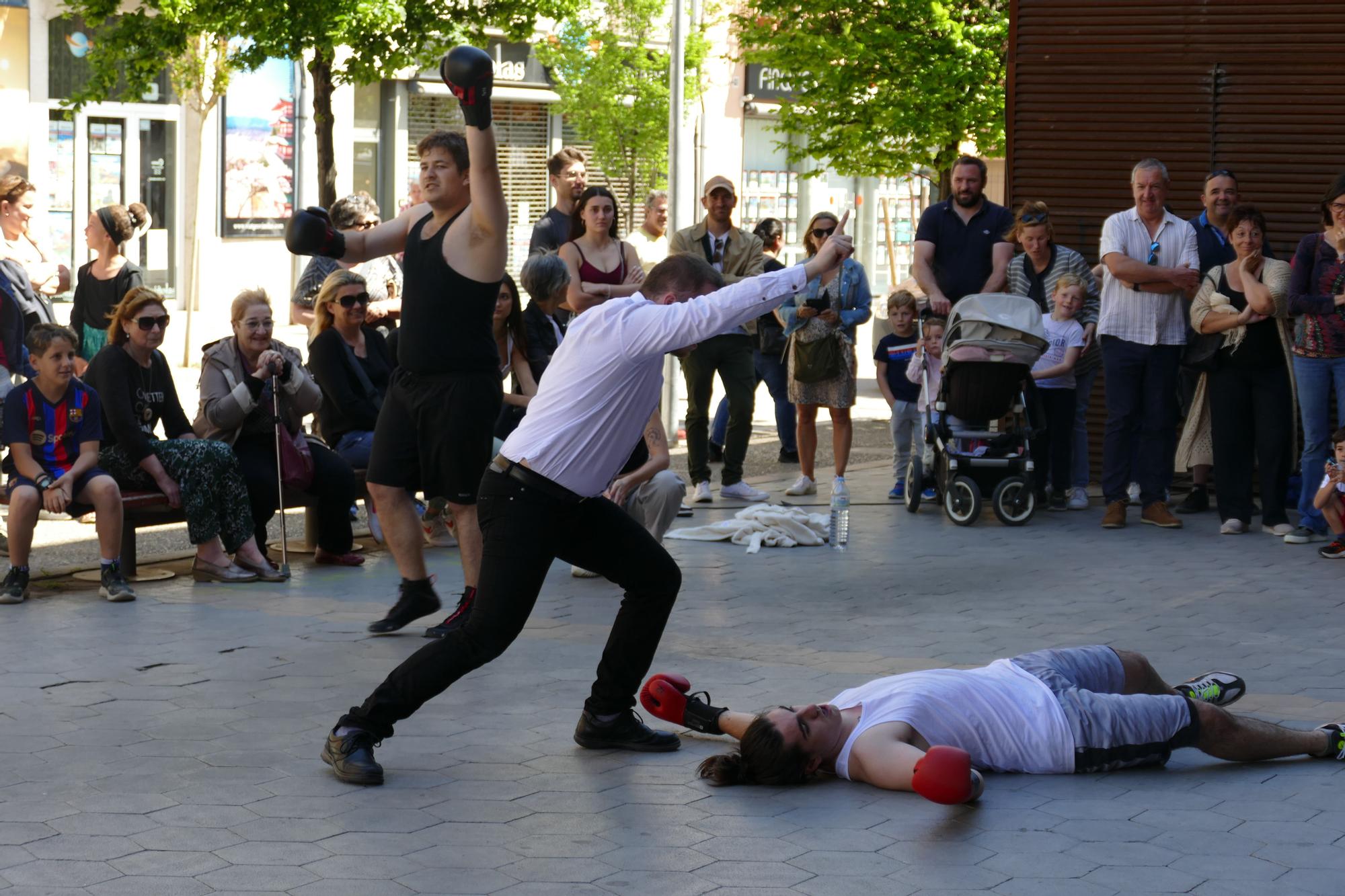 A Mossegades porta 'El Combat' al centre de Figueres