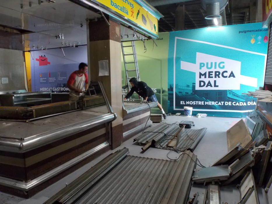 Les obres al mercat del Puigmercadal, des de dins