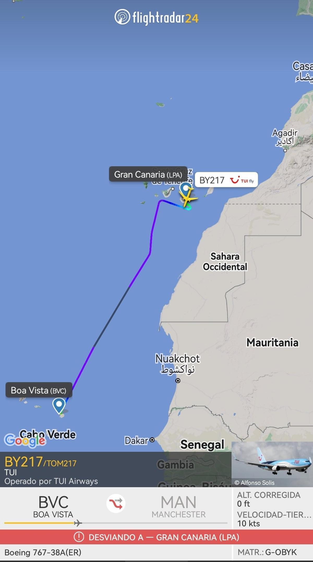 La rotura de un cristal obliga a un avión a desviarse de urgencia a Gran Canaria