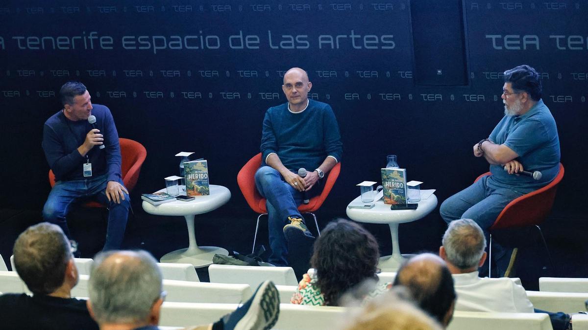 Un momento de la presentación del libro.