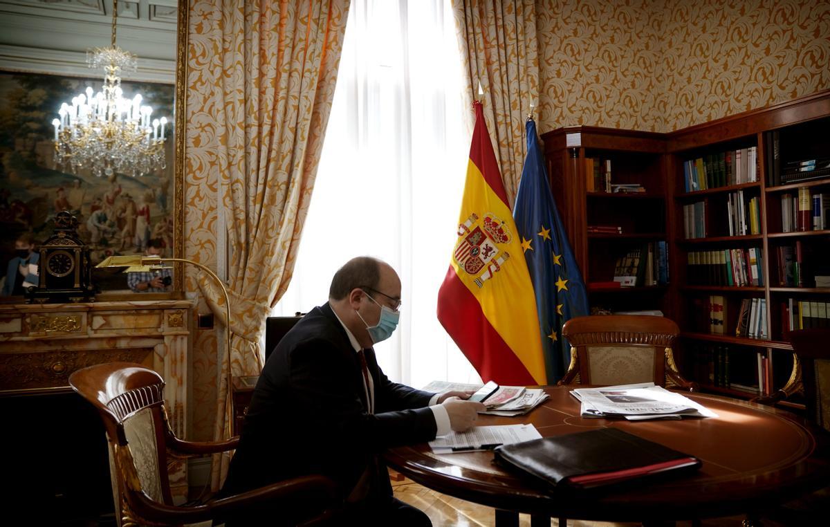 Miquel Iceta, ministro de Política Territorial y Función Pública, durante la entrevista.