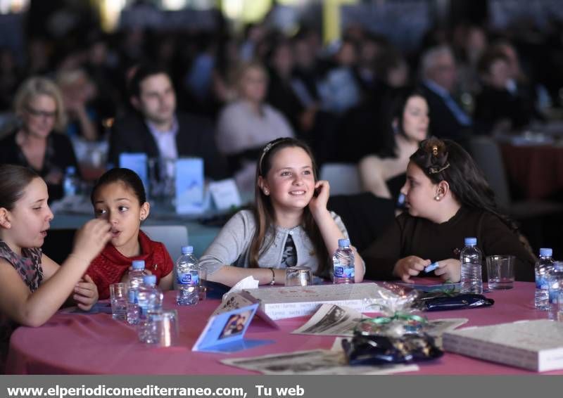 GALERÍA DE FOTOS -- La gaiata 11, Forn del Plà, presenta a sus madrinas en el Palau de la Festa