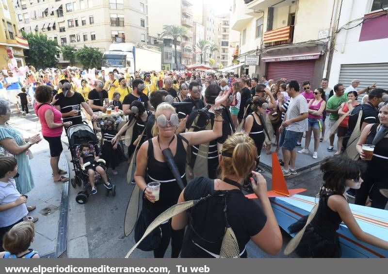 Desfile de peñas y toro fiestas Sant Pere