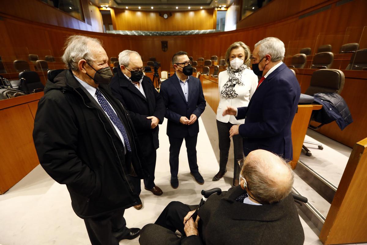 Así fue el reencuentro de presidentes autonómicos Así fue el reencuentro de presidentes autonómicos