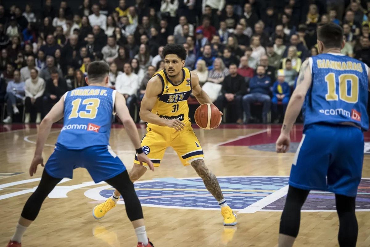 Xavier Castañeda jugó la última ventana FIBA con Bosnia.