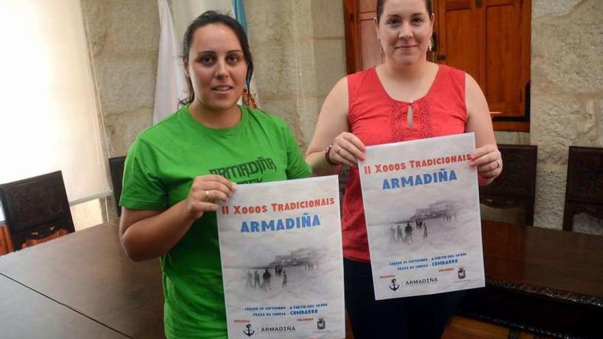 Lidia Salgueiro (derecha) y Laura Currás presentan los &quot;II Xogos Tradicionais Armadiña&quot;.  // Rafa Vázquez