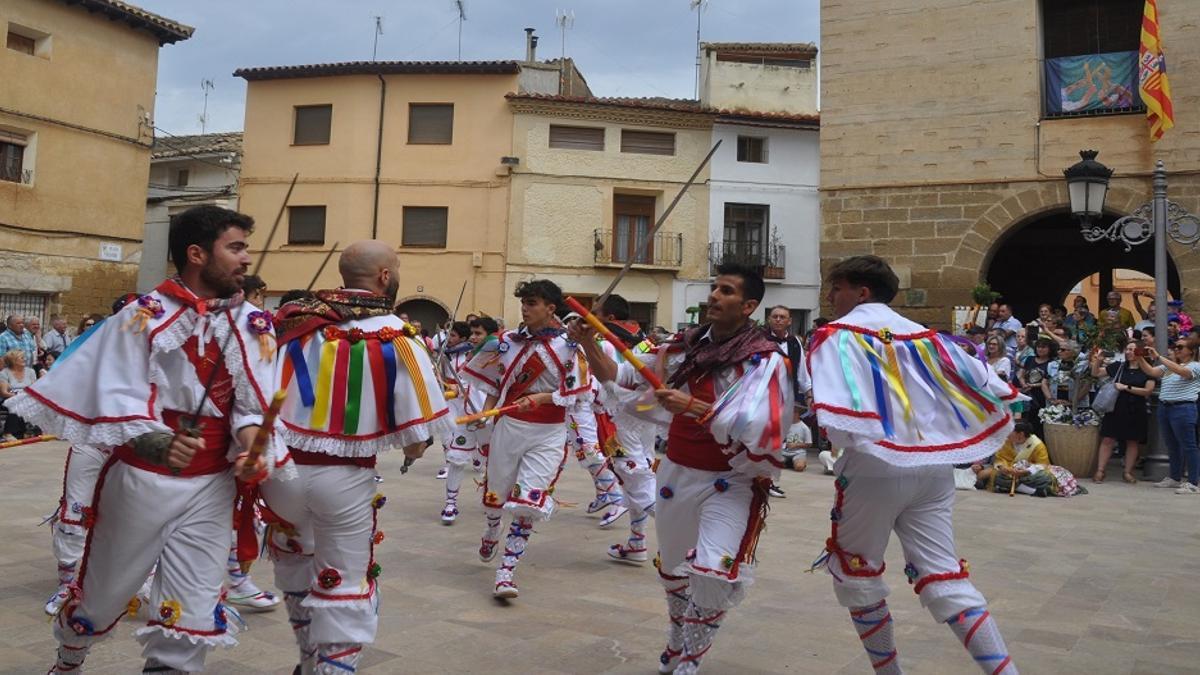 El Dance de Tardienta en la edición de 2023 de Encuentro de Dances