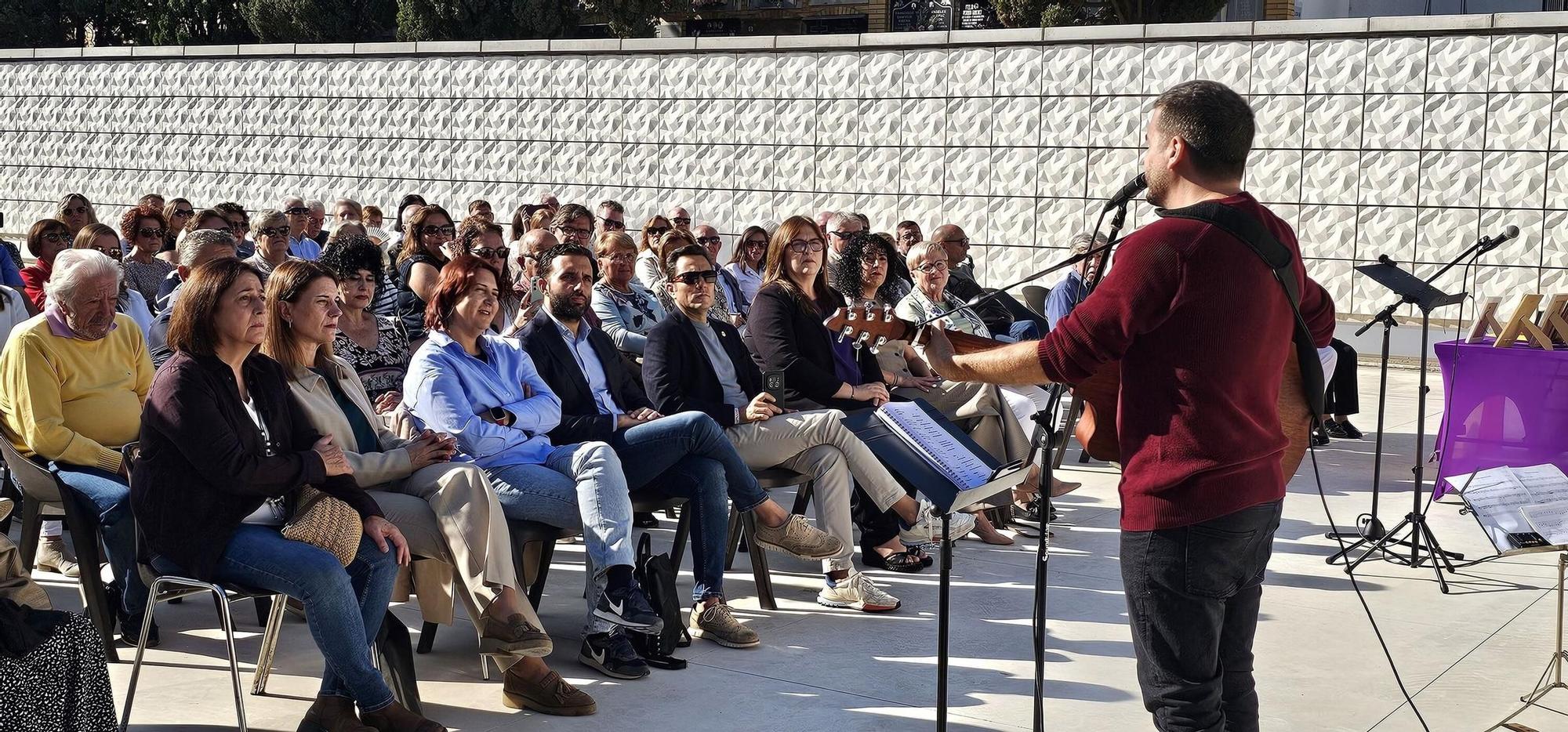 Homenaje de Tavernes de la Valldigna a los fusilados en Paterna