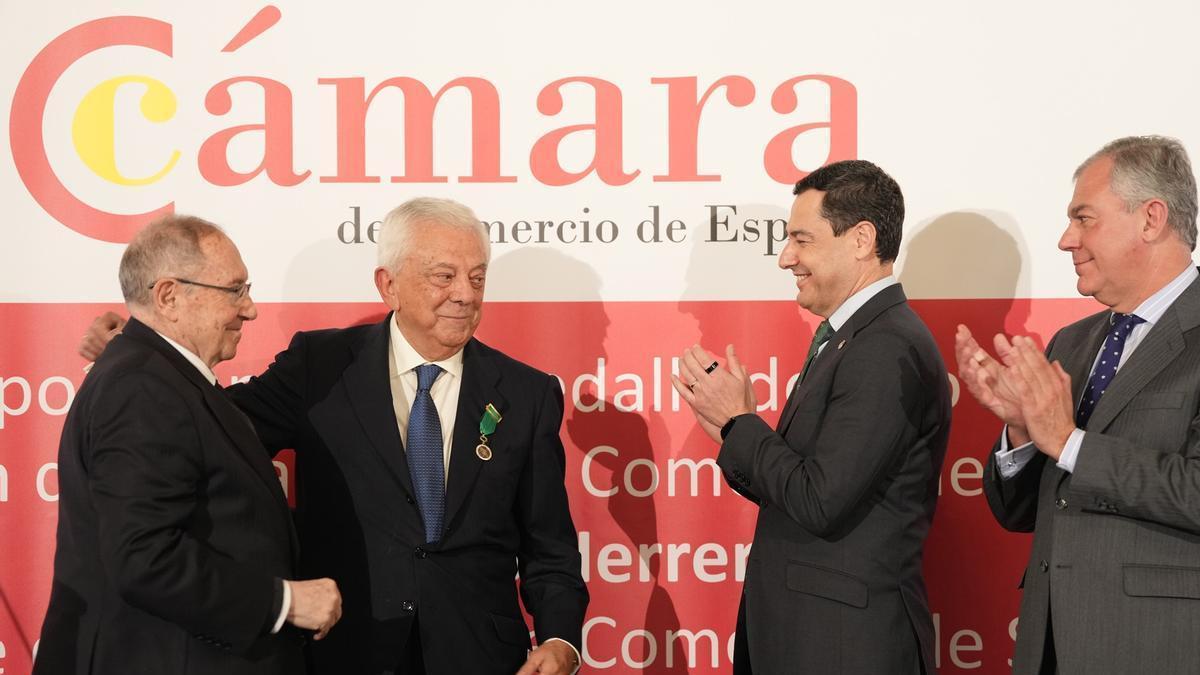 Acto de entrega de la Medalla de Oro de la Orden de la C&aacute;mara de Comercio de Espa&ntilde;a a Francisco Herrero.