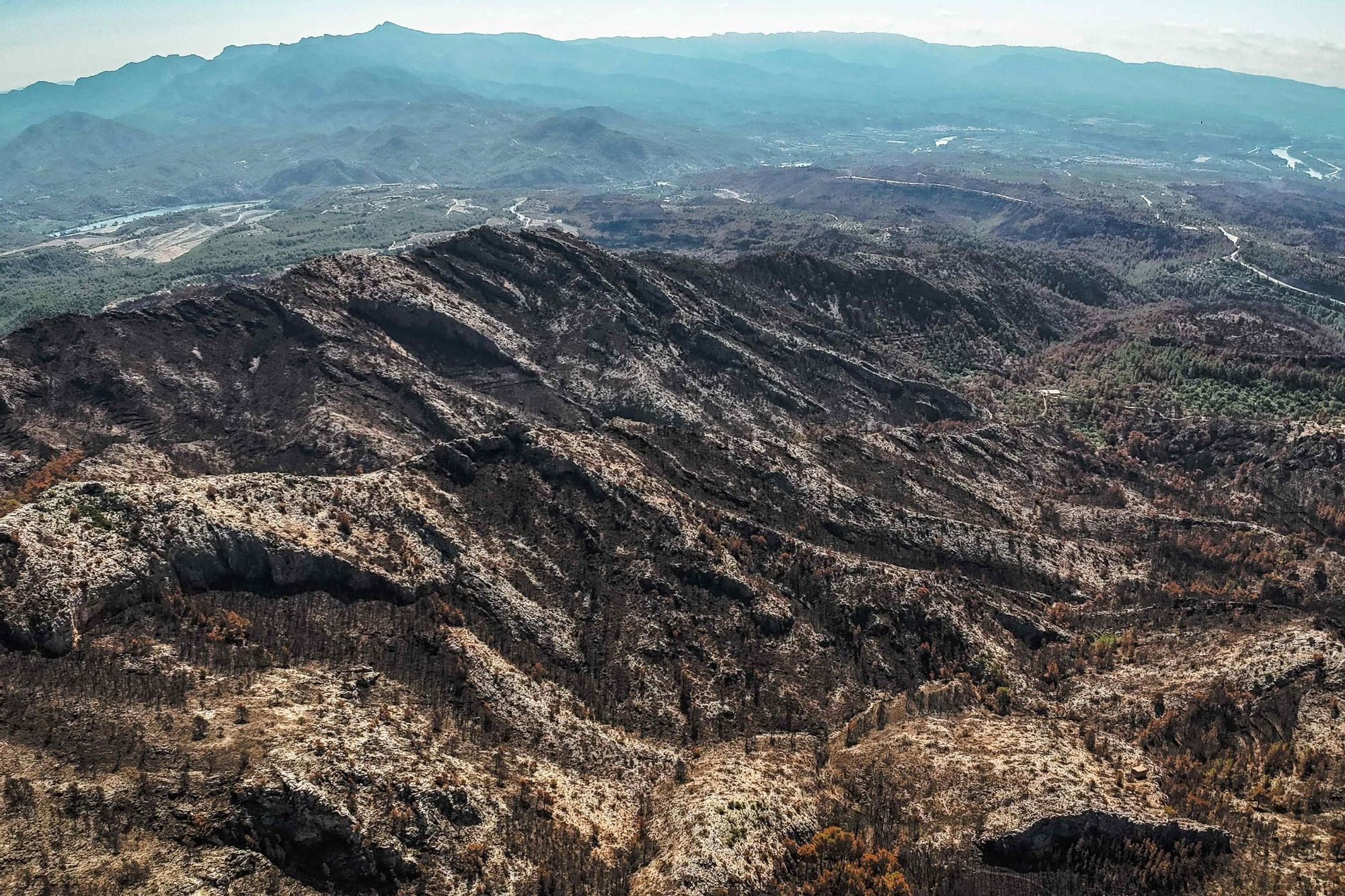 Les fotos de l'incendi de Paüls a vista de dron