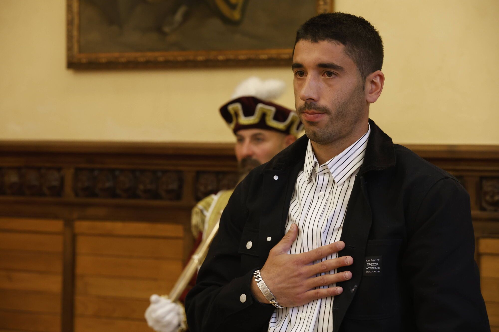 EN IMÁGENES: Gijón honra a sus vecinos ejemplares, ahora sí, tras la interrupción provocada por el apagón