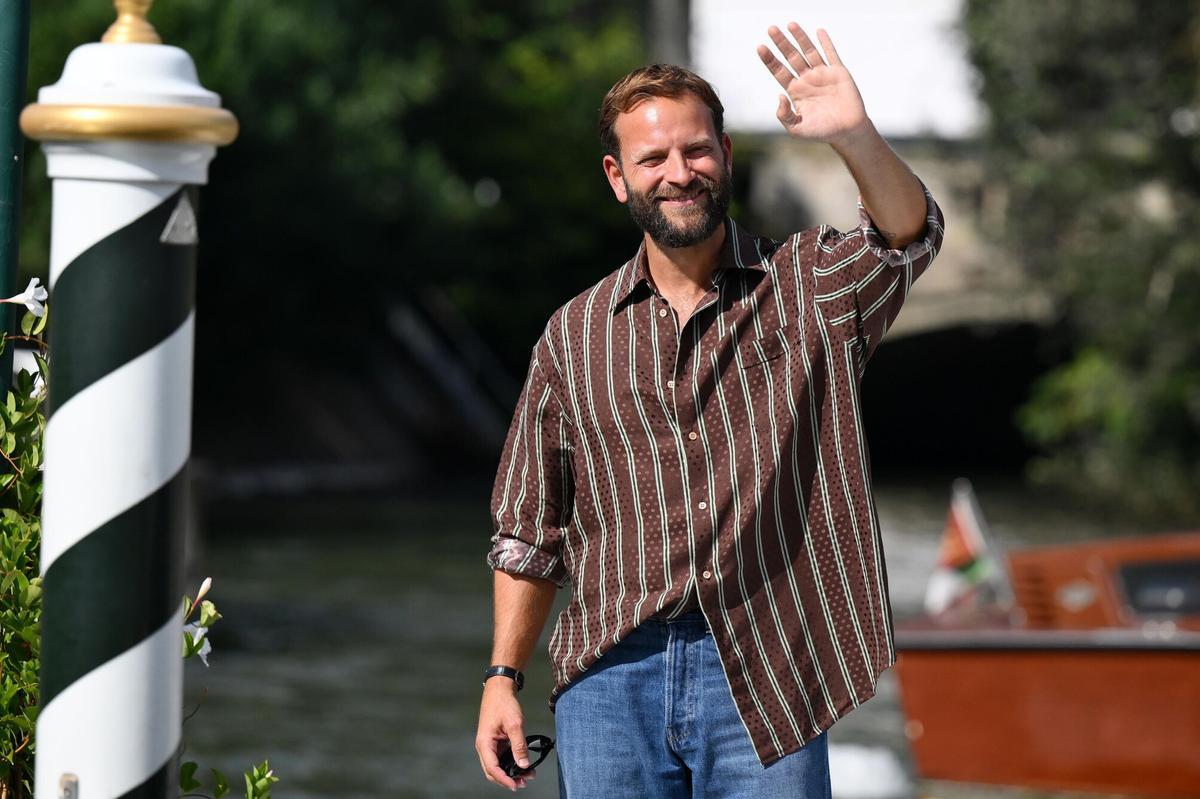 El actor italiano Alessandro Borghi en el Lido, en la Mostra de Venecia.