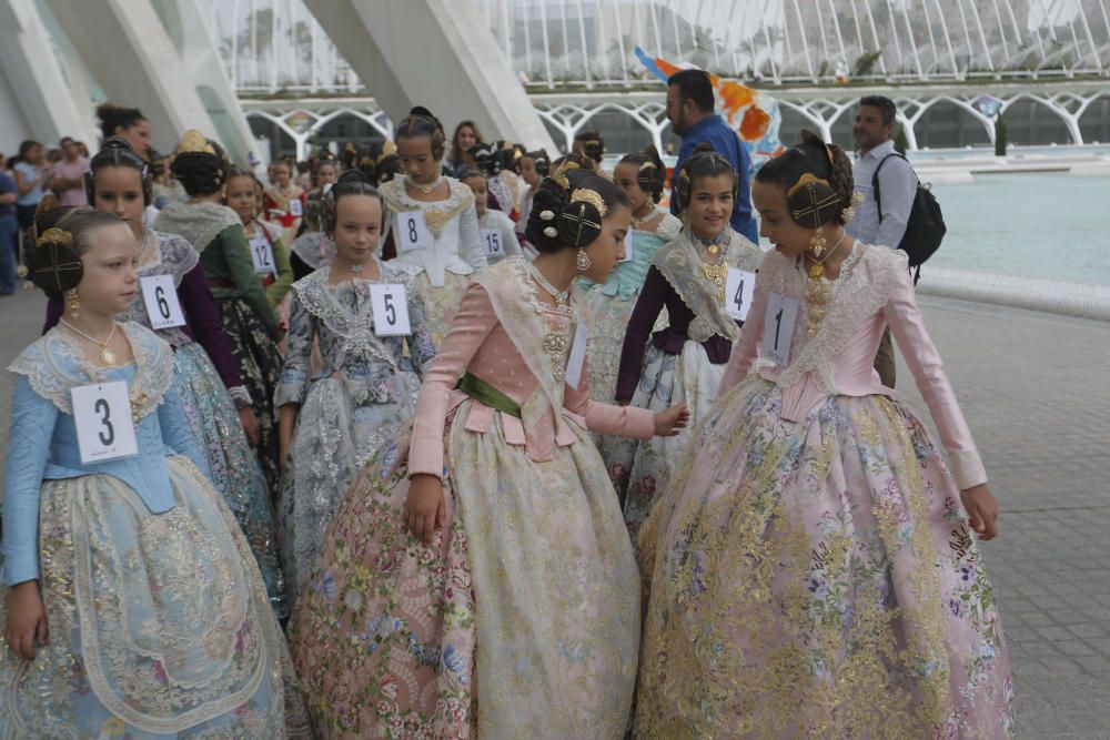 Las candidatas a Fallera Mayor Infantil visitan el Museo Príncipe Felipe