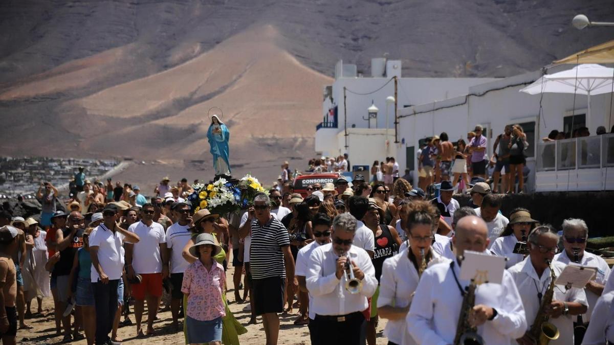Procesión en Caleta de Famara en una imagen de archivo.