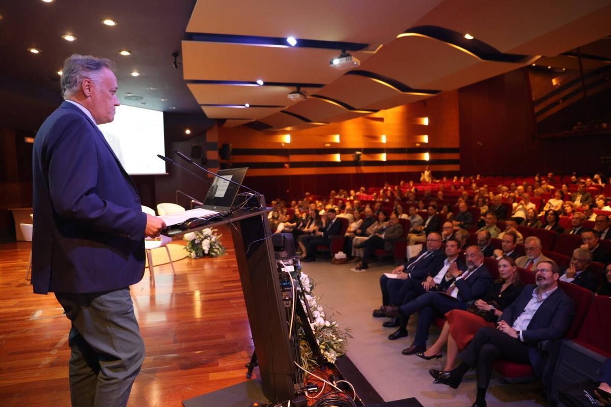 Rafael Gómez Villamandos en el homenaje a su hermano.