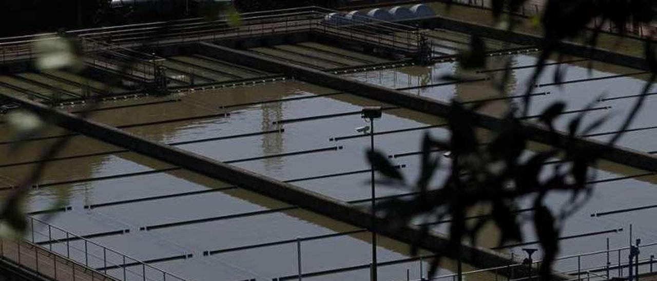 Instalaciones de la planta depuradora de La Reguerona, en Aboño.