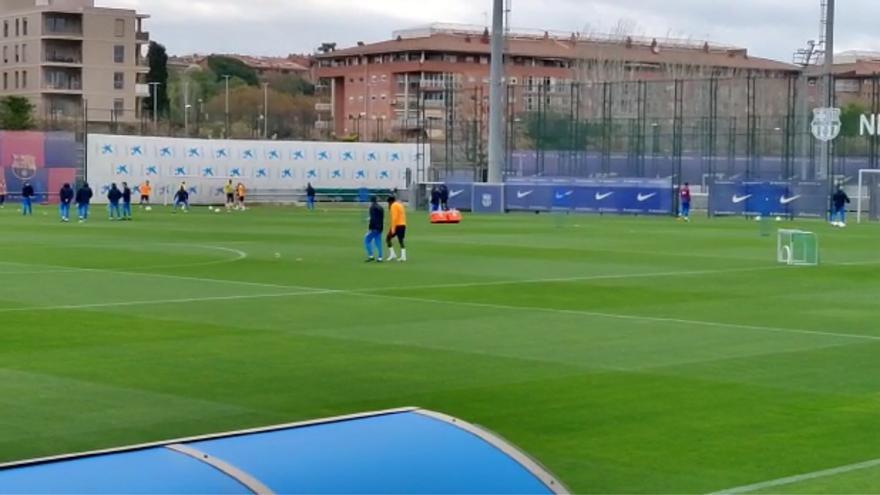 Wagué saltó al verde de la CE Joan Gamper para ejercitarse en solitario