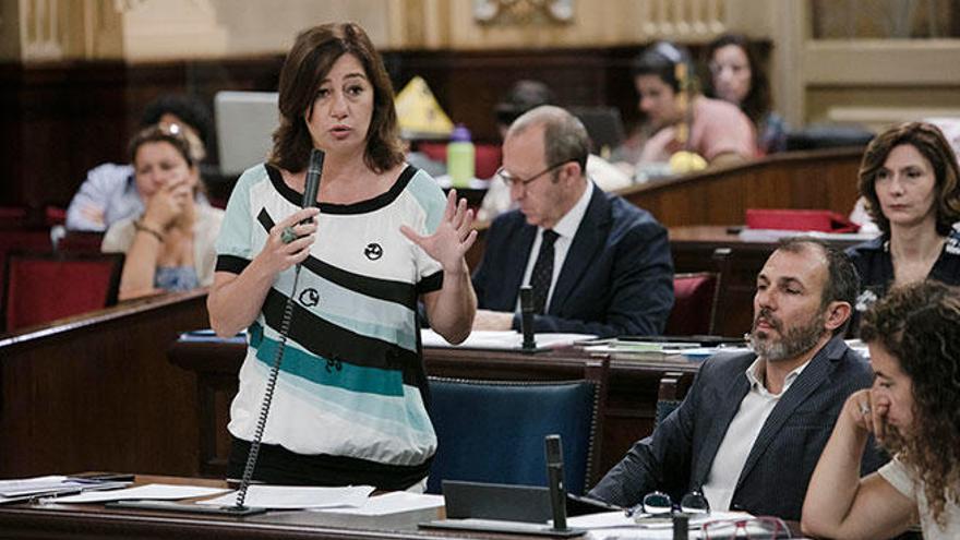 Francina Armengol en el Parlament, en una foto de archivo.