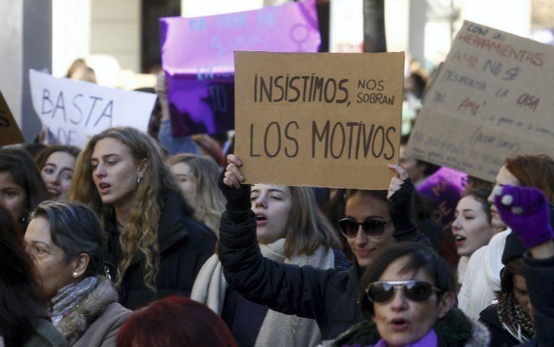 Manifestación contra la violencia machista en Zaragoza