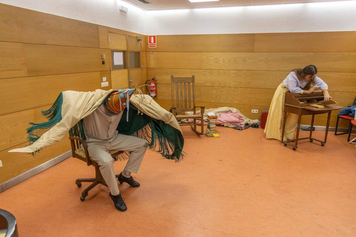 En la sala de ensayo de "Vicenta Lorca": memoria, cuerpo y música en la Compostela que danza En la sala de ensayo de "Vicenta Lorca": memoria, cuerpo y música en la Compostela que danza