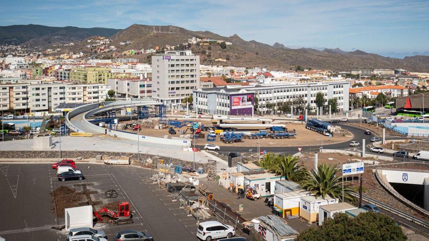Nuevos cortes de tráfico para instalar la pasarela en la rotonda del Padre Anchieta