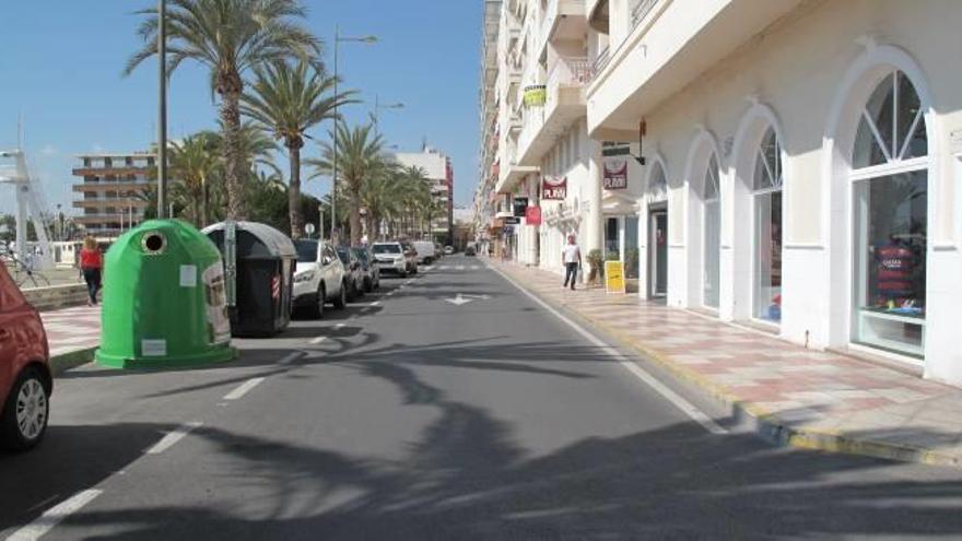 La avenida González Vicen de Santa Pola se cerrará hoy al tráfico y la idea del Consistorio es proceder a su peatonalización.