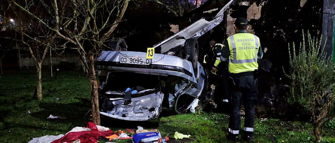 Estado en el que quedó el coche tras el accidente.