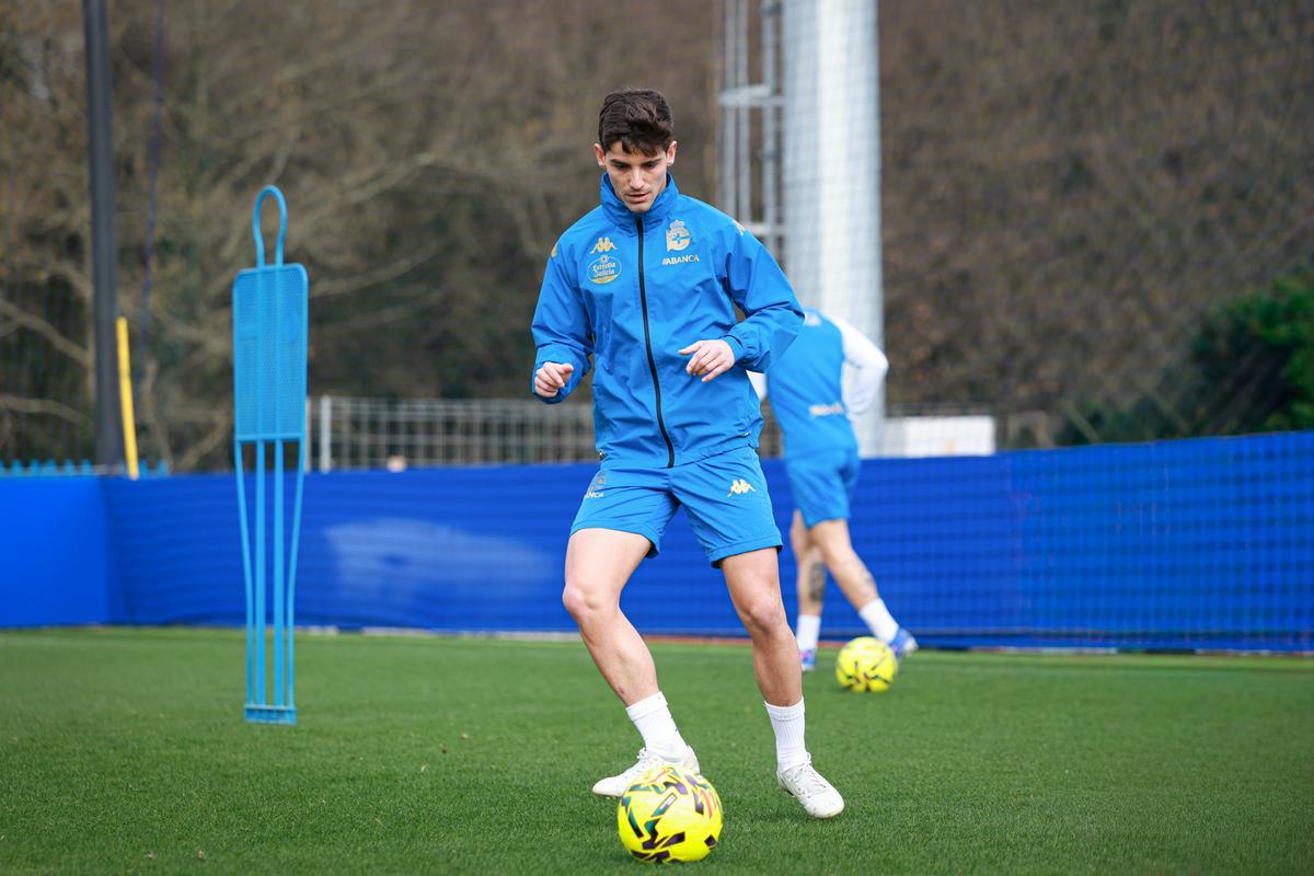 Riki, entrenando con el Deportivo
