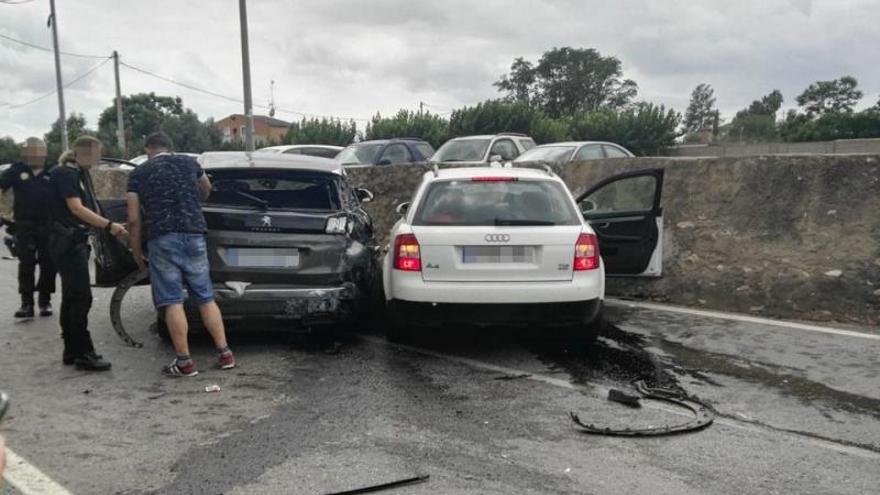 Los dos vehículos implicados en el accidente del sábado. | LEVANTE-EMV