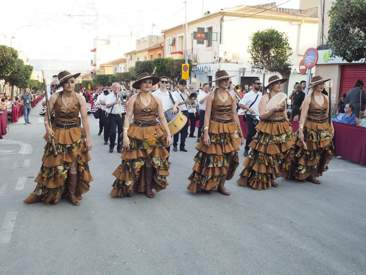 Las mejores imágenes de la Entrada Cristiana y la Embajada de los Moros y Cristianos de Agost