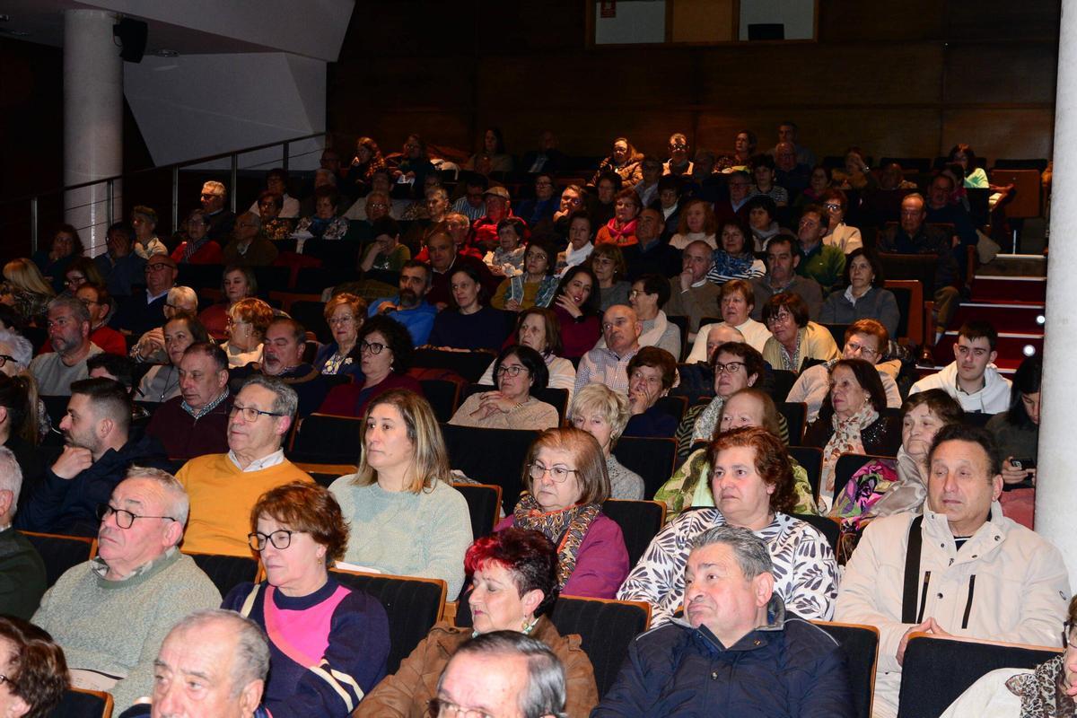 La I Gala da Muller, de carácter solidario, de la Asociación de Mulleres Rurais Mar e Agro  de Bueu