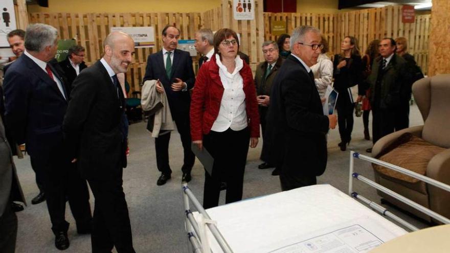 La consejera de Bienestar Social, Pilar Varela, ayer, en la inauguración de Norbienestar.