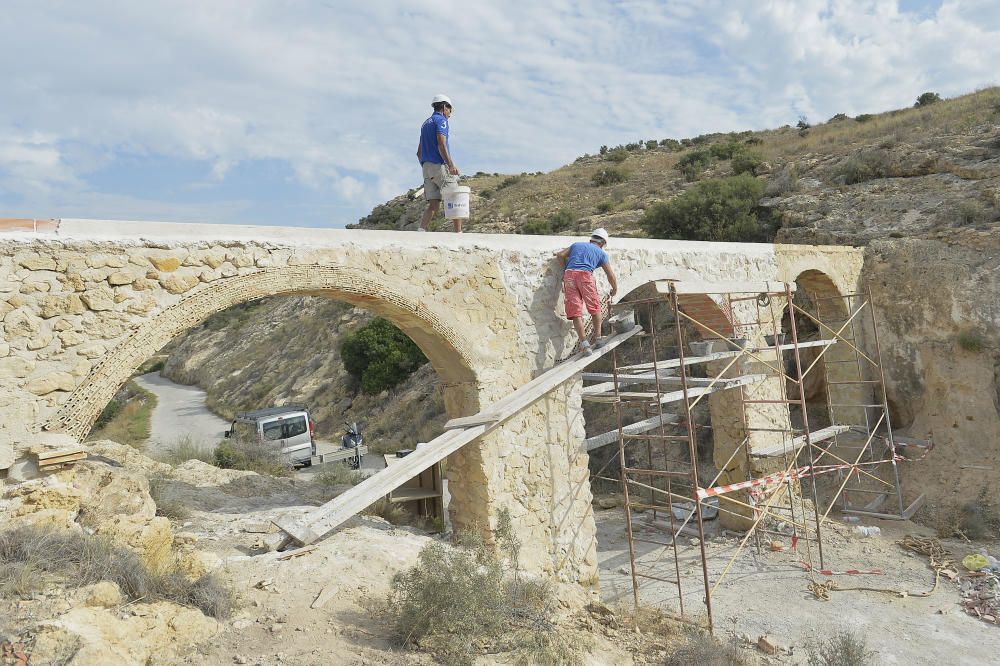 El barranco del Grifo recupera el acueducto