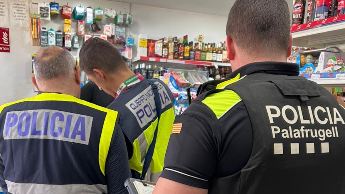 Inspecció en un local de Palafrugell