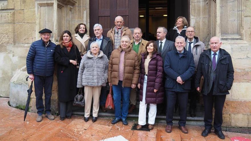 Fallados los premios "Amuravela de Oro": estos son los tres galardonados, una ONG, una profesora y una cofradía
