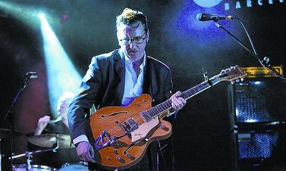 Richard Hawley, durant l’actuació de dimarts a Bikini. Richard Hawley, durant l’actuació de dimarts a Bikini.